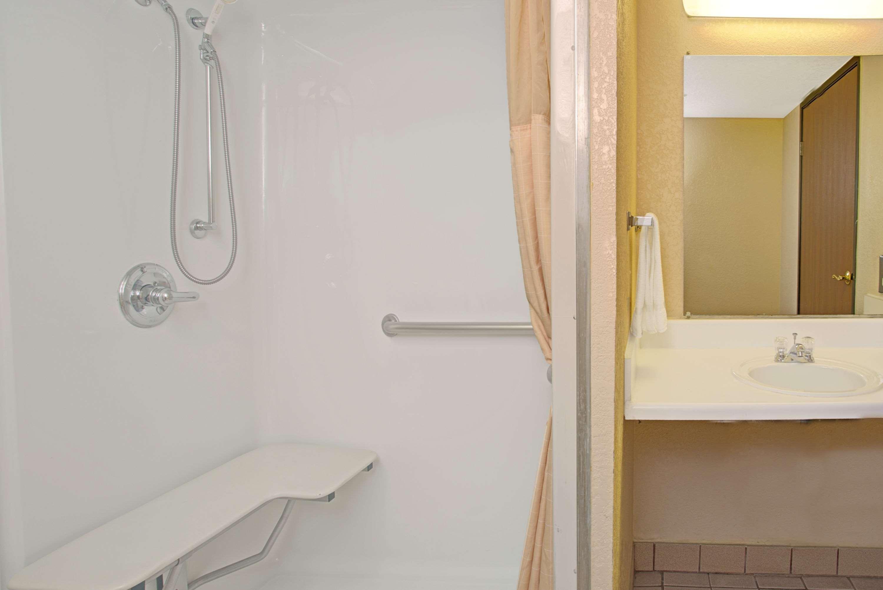 Super 8 By Wyndham Wheat Ridge/Denver West Rum bild